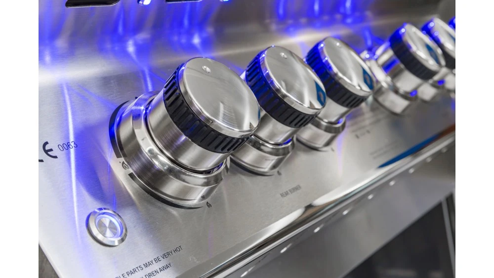 Whistler Grills Bibury 3 Gas BBQ With Free Cover And Rotisserie 7 Whistler Grills Bibury 3 Gas BBQ With Free Cover And Rotisserie - Image 5